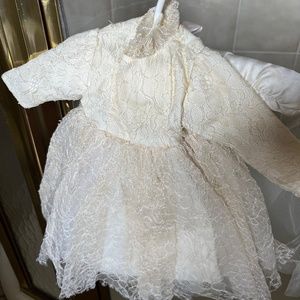 Dolls bridal dress. And Veil
